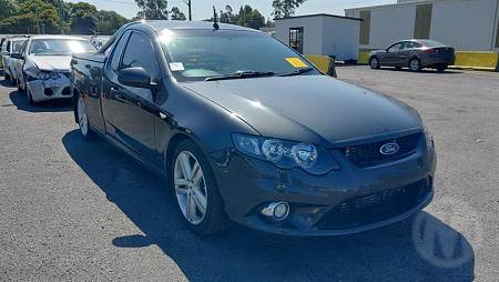 WRECKING FORD FG FALCON XR6 TURBO UTE FOR PARTS